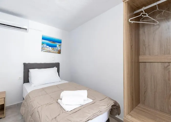 Ostrich Апартаменты Тира