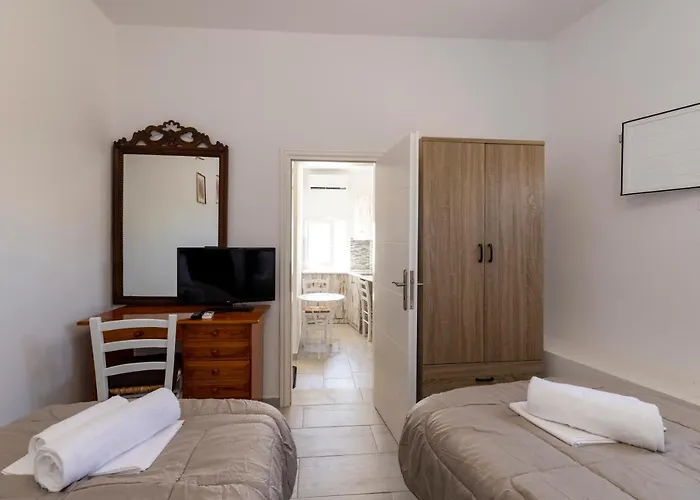 Apartment Ostrich Fira (Santorini)